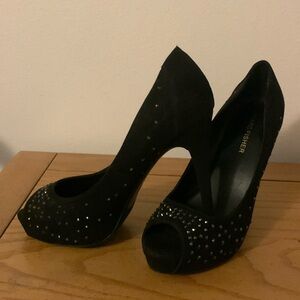 MARC FISHER Black Stiletto Heels Pumps 8